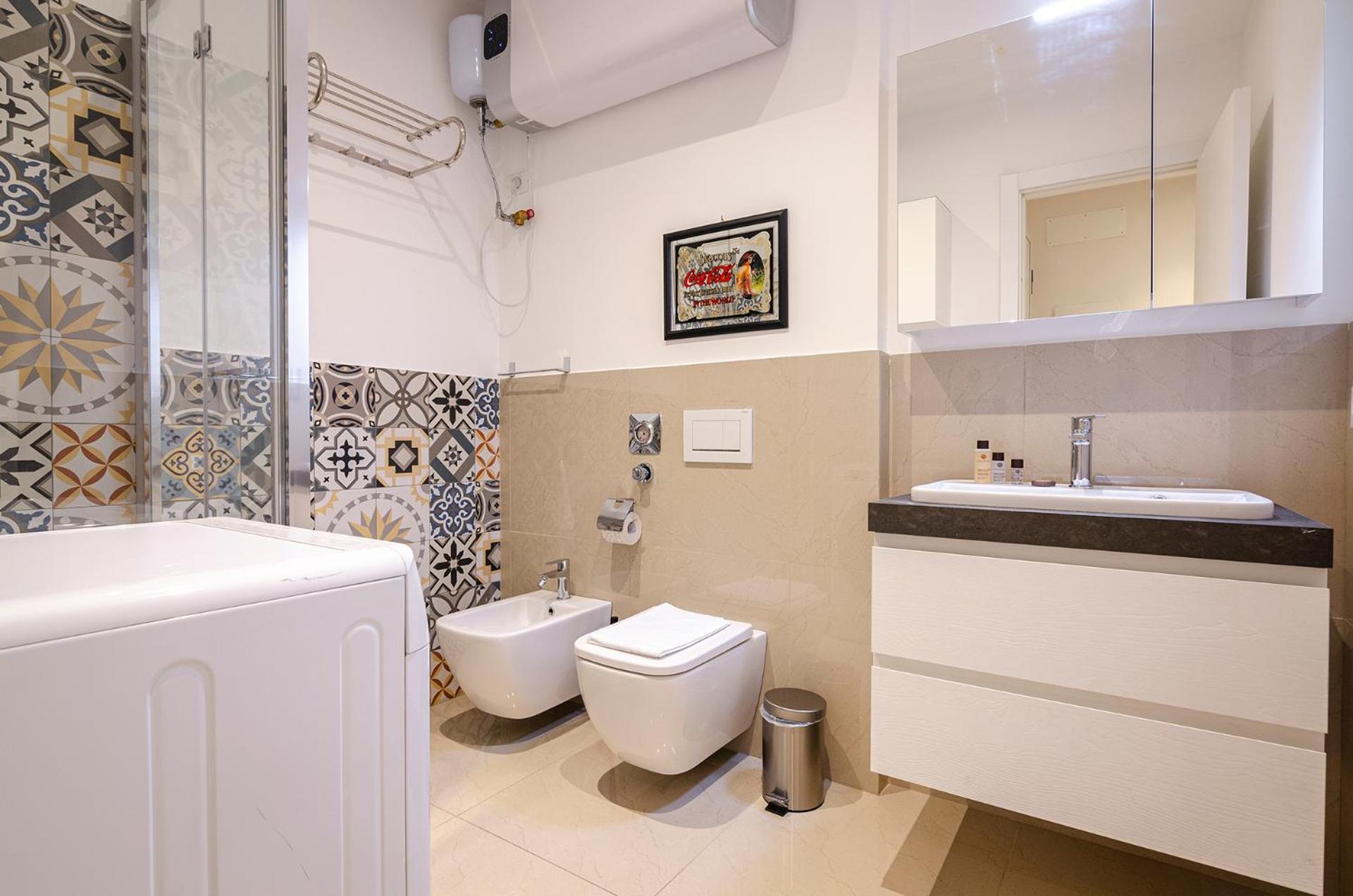 Ugo Bassi Lux Apartment Bolonha Exterior foto