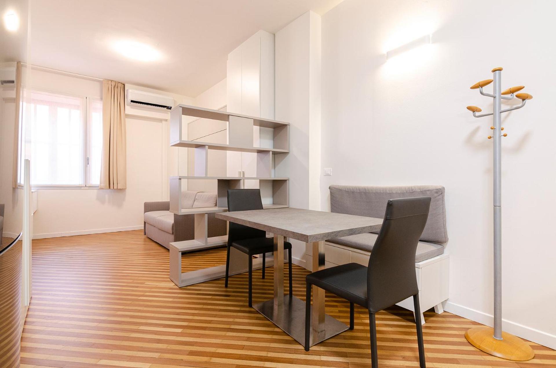 Ugo Bassi Lux Apartment Bolonha Exterior foto